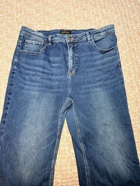 Risen Jeans Women’s Blue Flare Jeans - Classic High-Rise